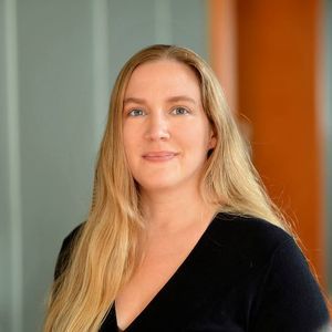 Meet your Posher, Julia